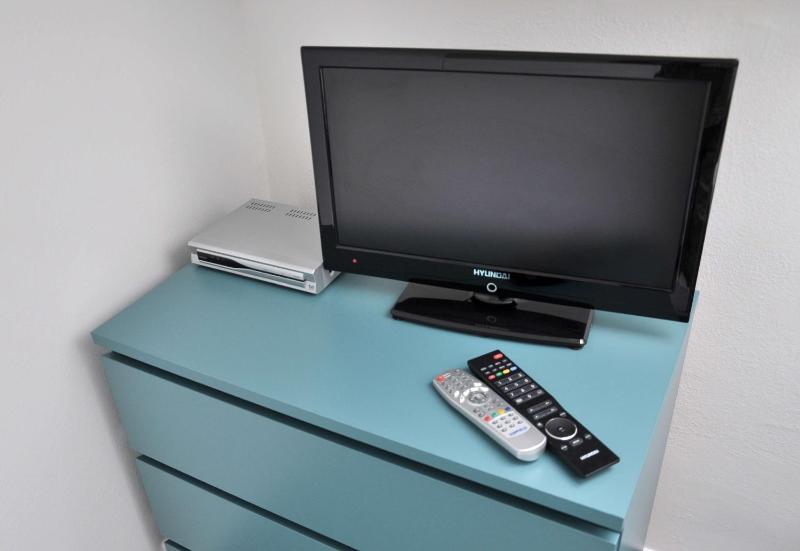 Twin Room image 2