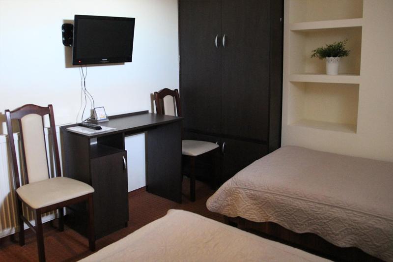 Small Double Room image 3