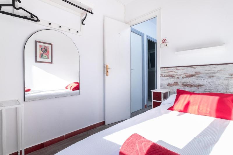 Single Room image 2