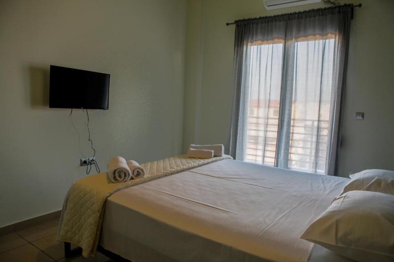 Lak Peristeri Homes 50m from metro station - image 8
