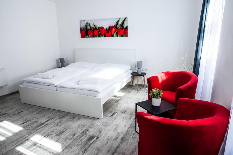 Double Room image 2