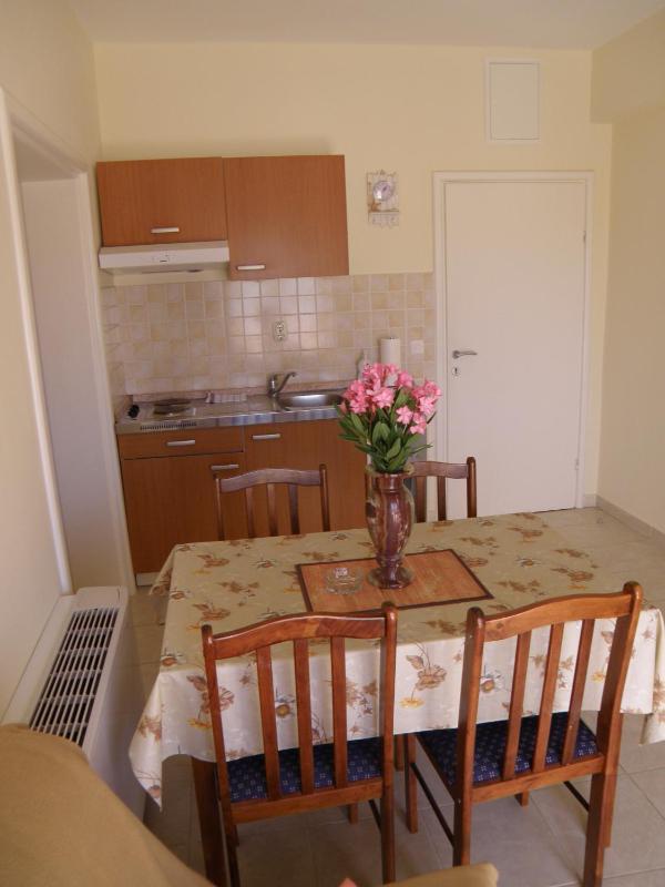 One-Bedroom Apartment with Balcony image 4