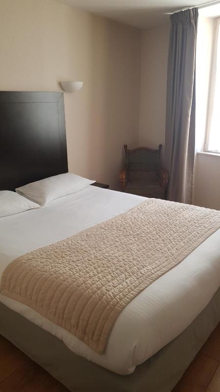 Double Room with Private Bathroom image 3