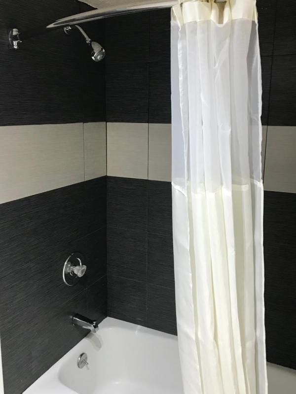 King Room image 4