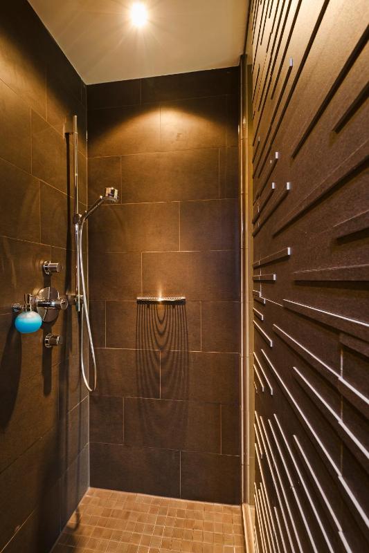 Deluxe Double Room image 3