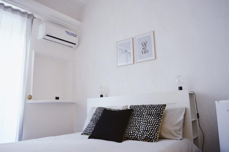 Double Room with Private External Bathroom image 1