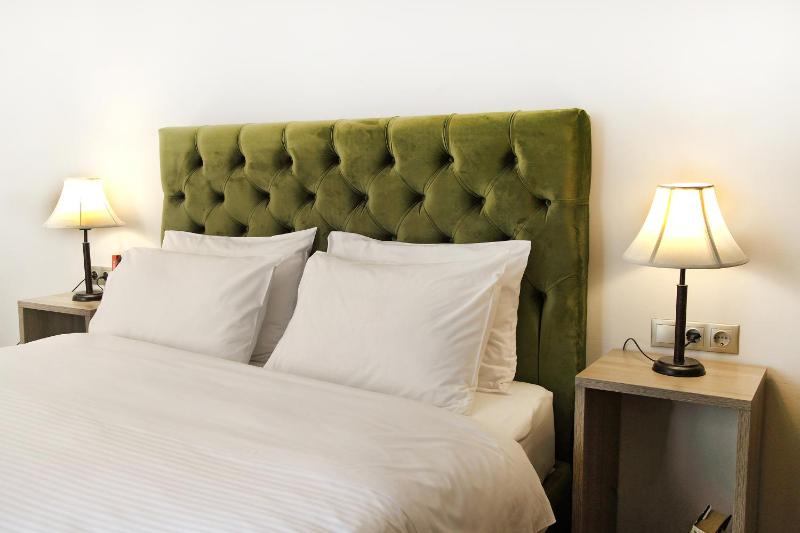 Deluxe Room image 3