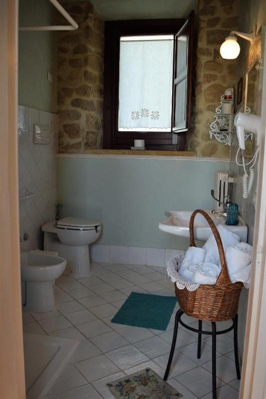 Double or Twin Room - Disability Access image 4
