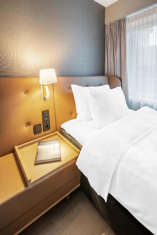 Single Room image 4