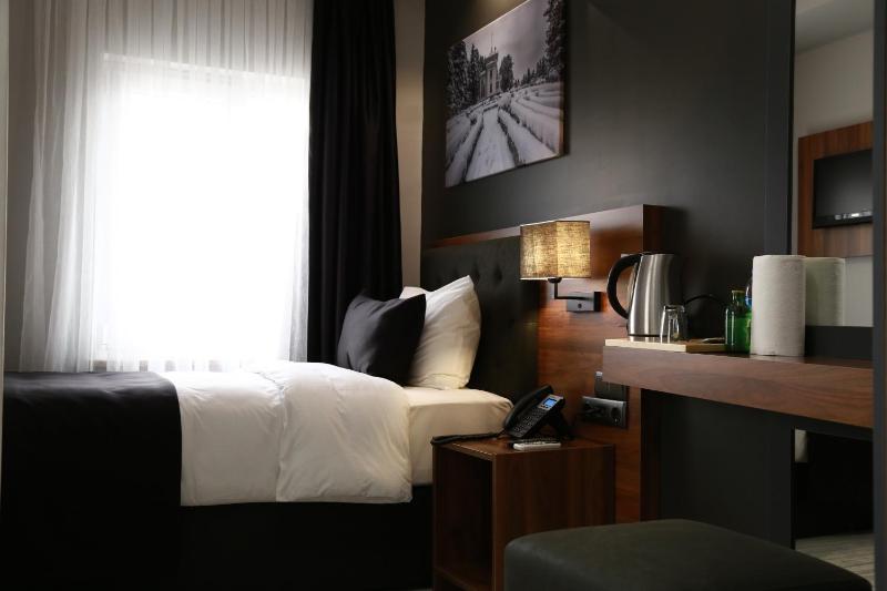 Standard Single Room with Sea View image 2