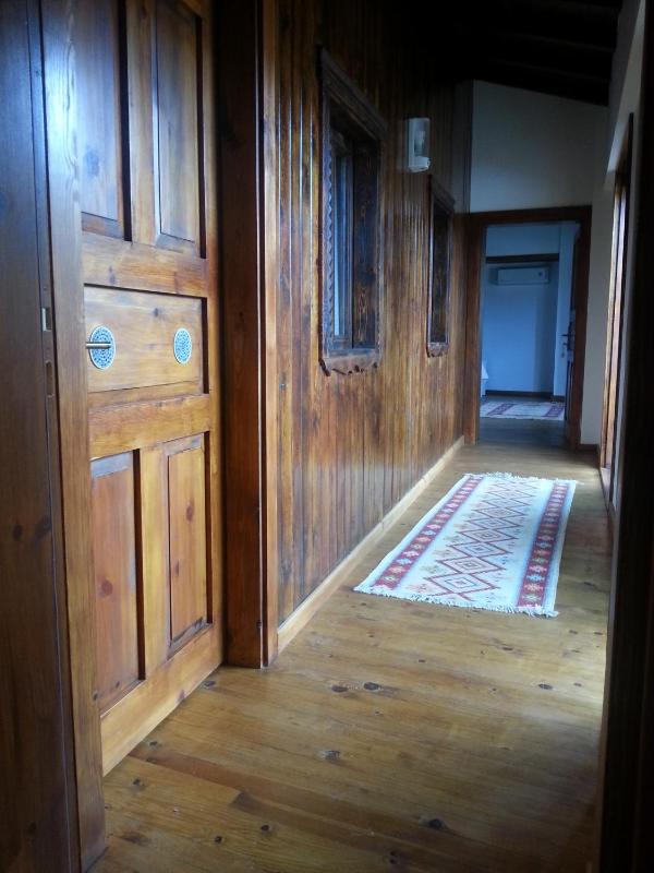 Standard Triple Room image 2