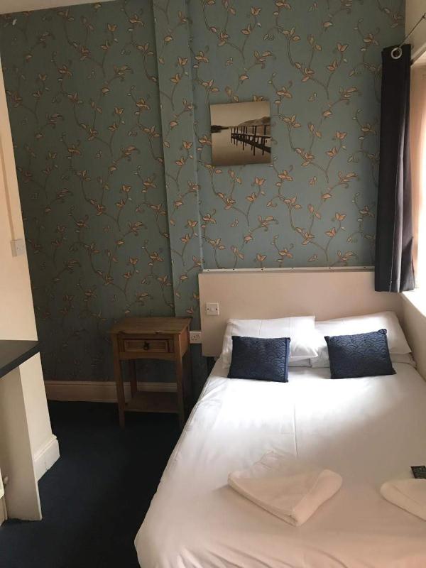 Hayward Hotel - image 42
