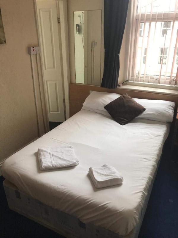 Hayward Hotel - image 19