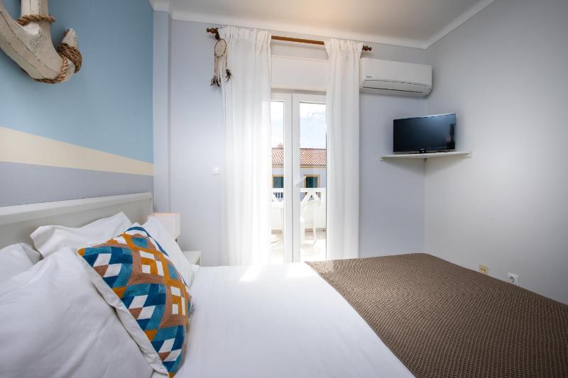 Double Room with Balcony image 4