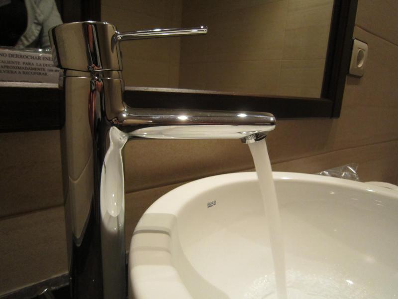 Standard Double or Twin Room image 2