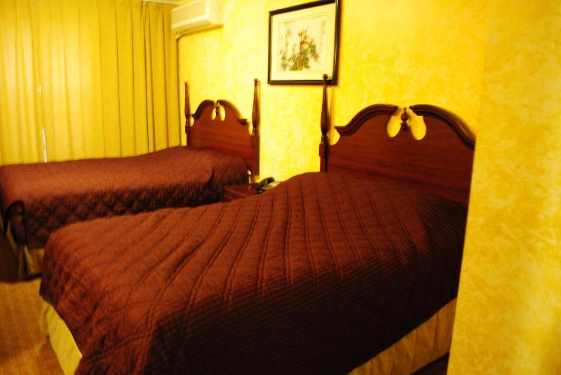 Double Room with Two Double Beds image 3