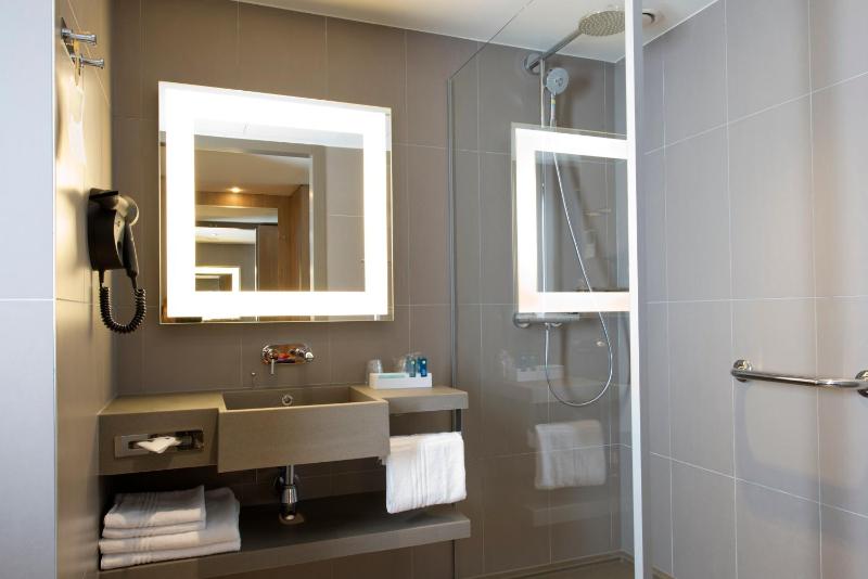 Superior Twin Room image 2