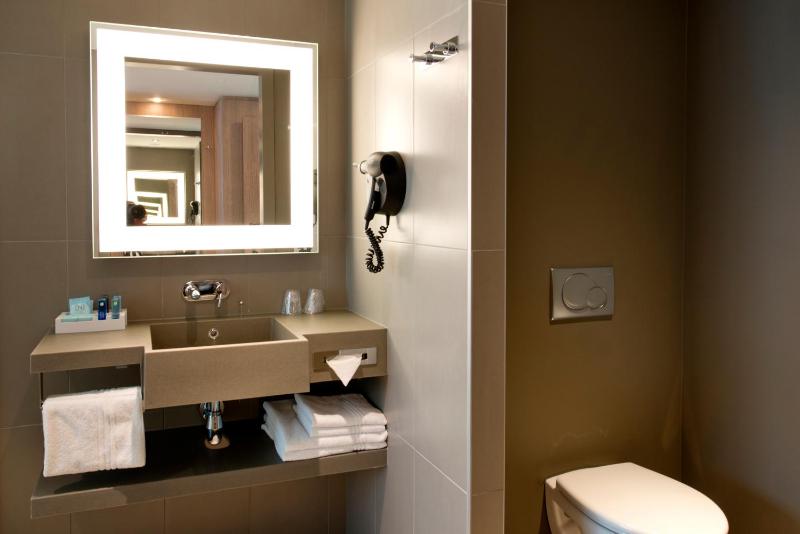 Executive Room image 2