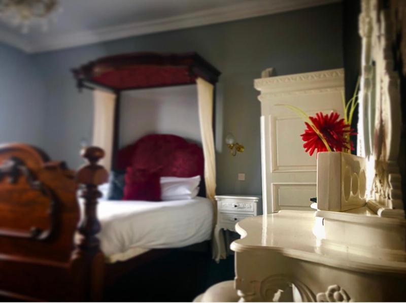 Superior Double Room with Sea View image 4