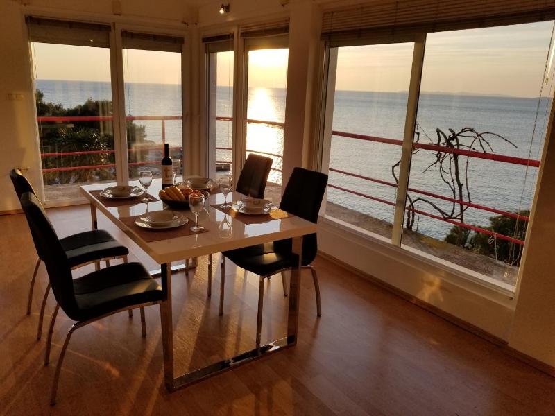 Studio with Sea View image 3