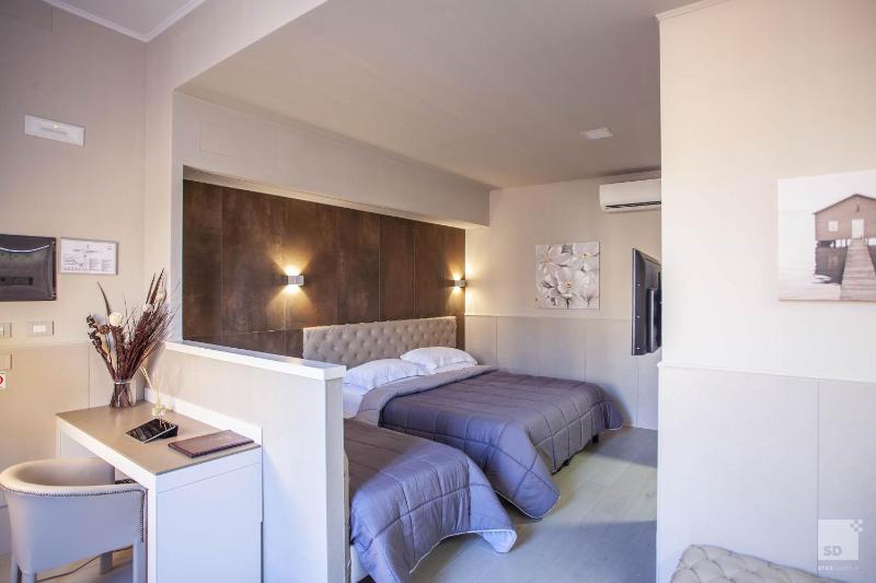 Quadruple Room image 3