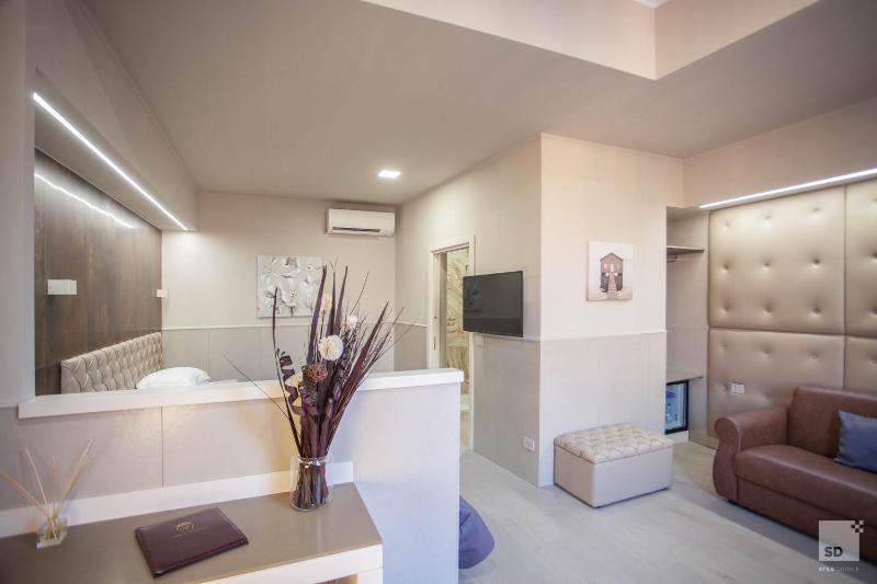 Quadruple Room image 2