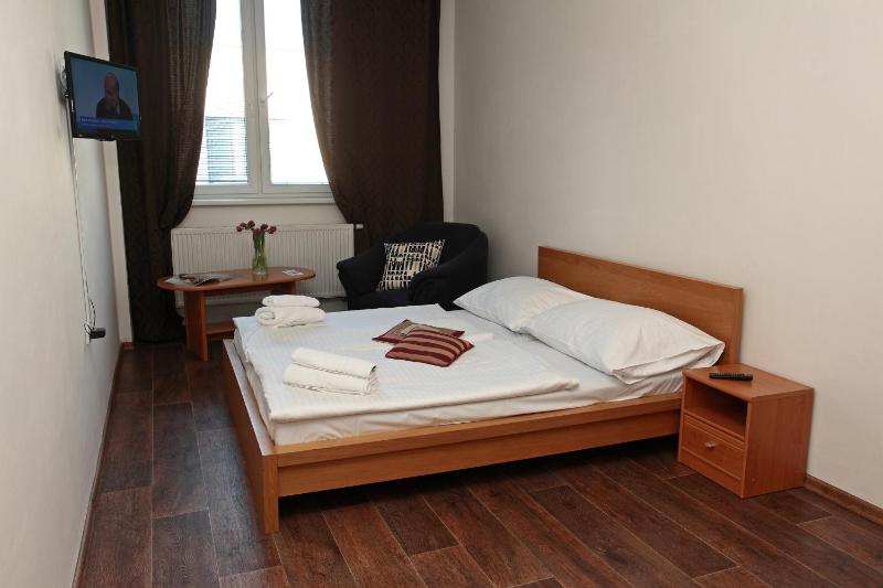 Double Room image 2