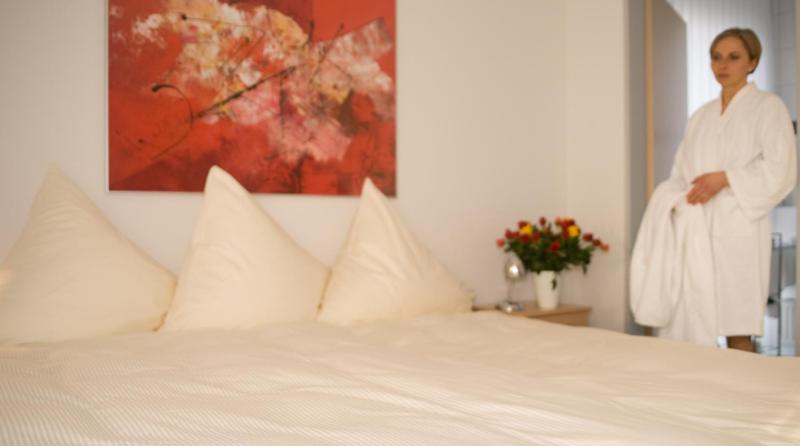 Double Room with Balcony image 4