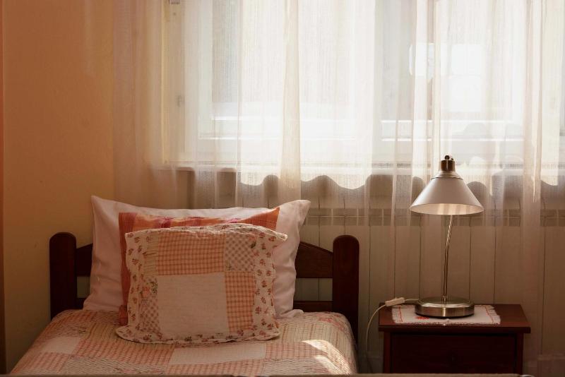 Standard Triple Room image 4
