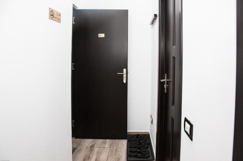 Studio with Spa Bath image 4