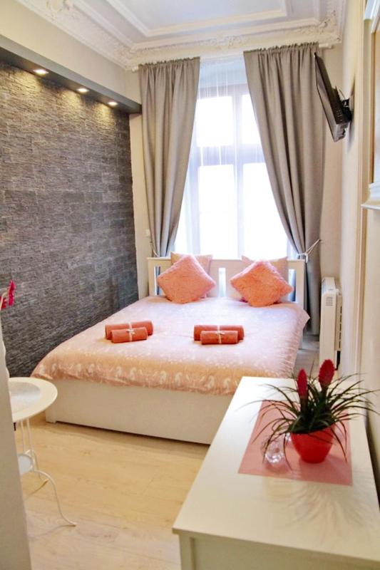 Budget Double Room image 1
