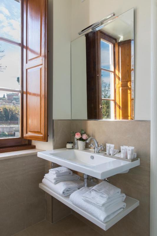 Superior Family Room image 3