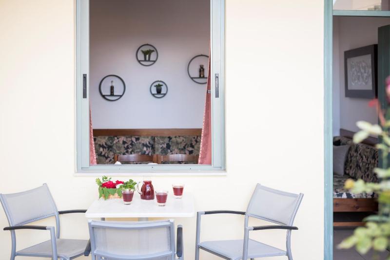 Apartment with Garden View image 4