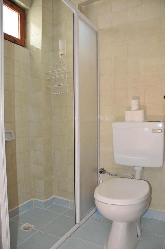 Standard Triple Room image 3