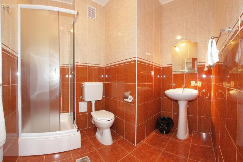 Double or Twin Room image 4