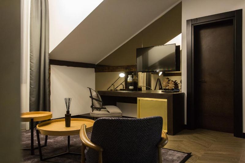 Standard Apartment image 2