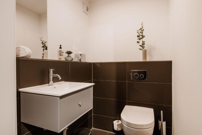 Premium Two-Bedroom Apartment image 4