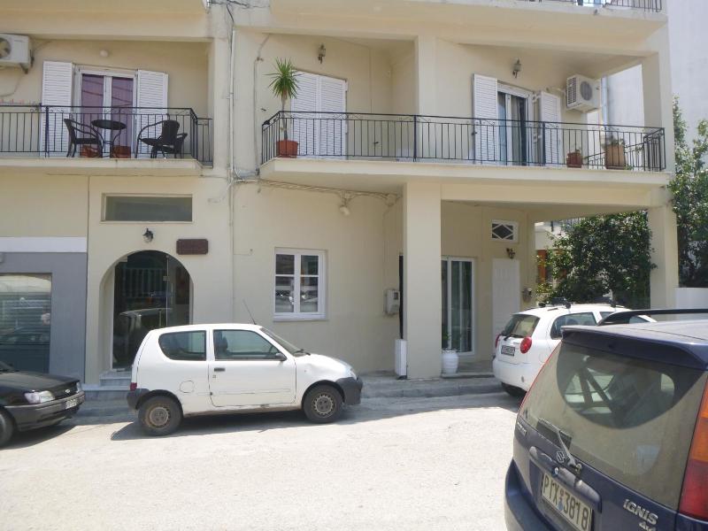 Karafelas Hotel - image 7