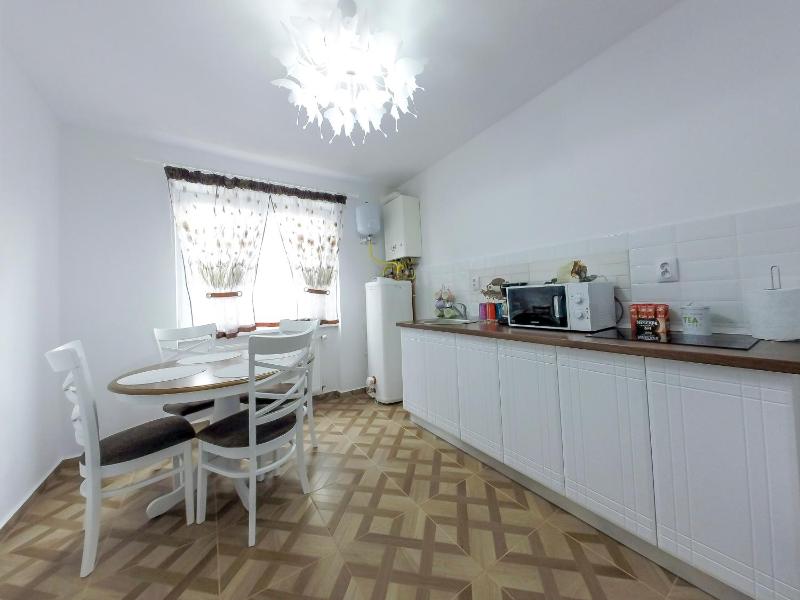Double Room with Private Bathroom image 4