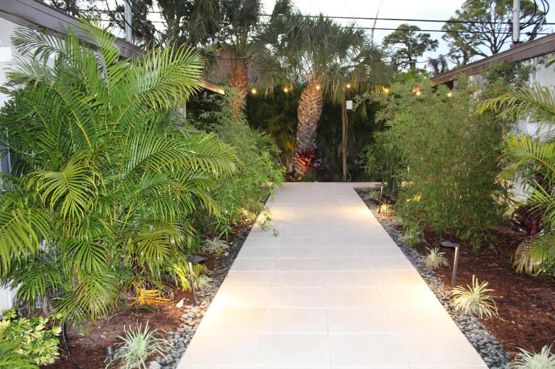 Siesta Key Palms Resort - image 7