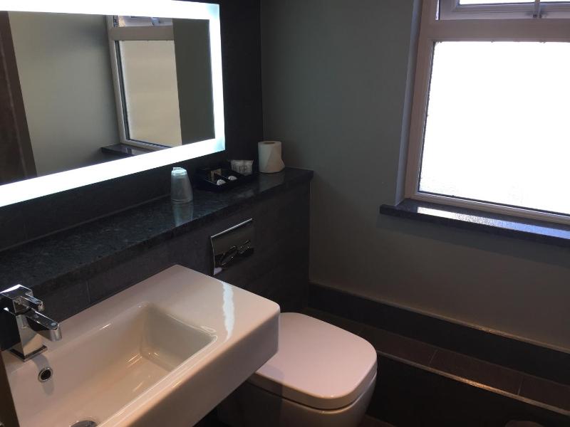 Superior Double Room En Suite image 3