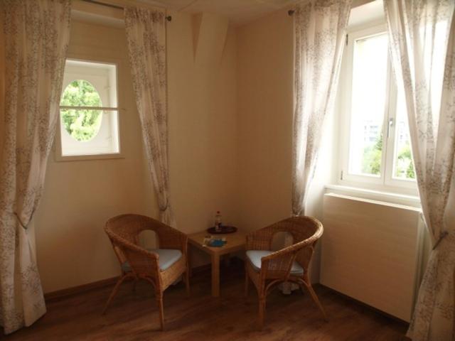 Double Room with Shared Bathroom image 2