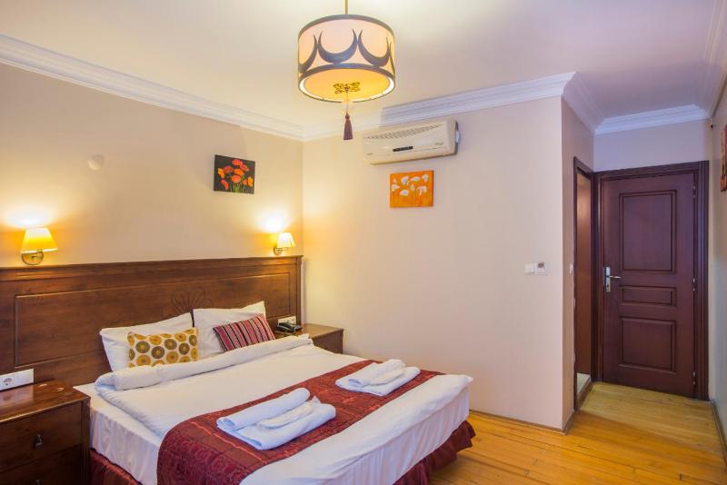 Triple Room image 2