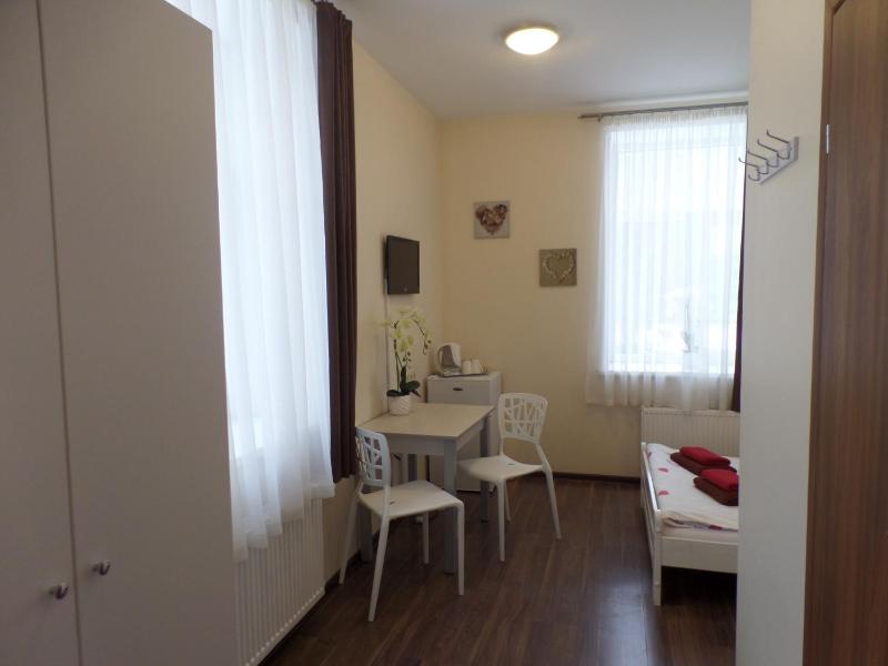 Double or Twin Room with Shower image 4