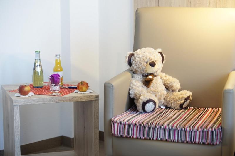 Single Room image 3
