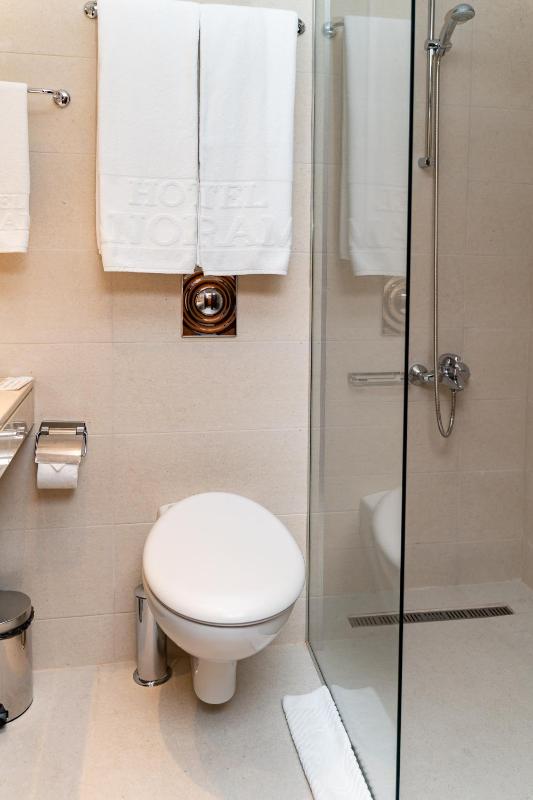 Standard Double Room with Sea View (2 Adults) image 4