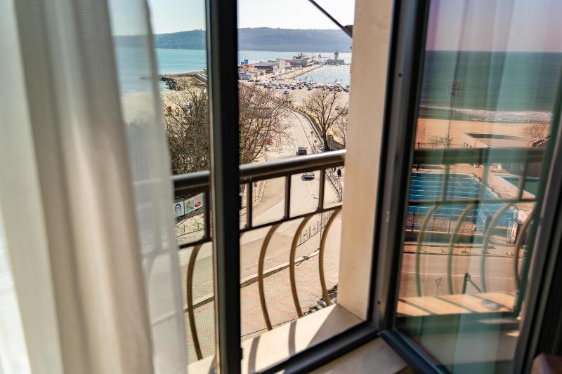 Double Room with Sea view (2 Adults + 1 Child ) image 4