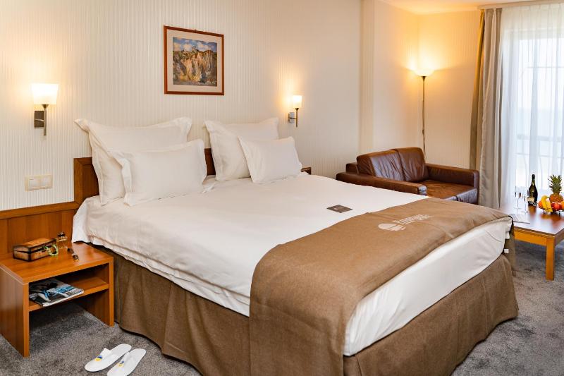 Double Room with Sea view (2 Adults + 1 Child ) image 3