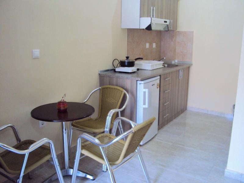 Studio (3 Adults) image 3