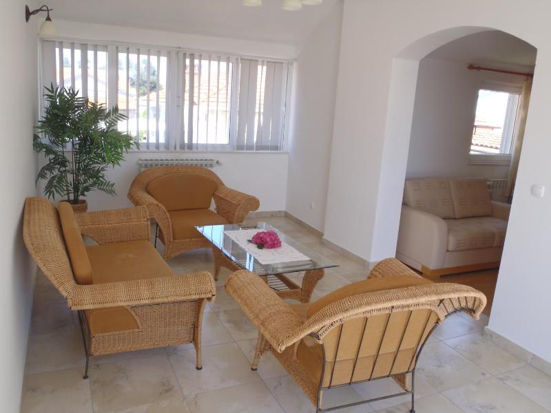 Comfort Two-Bedroom Apartment with Balcony and Sea View image 2
